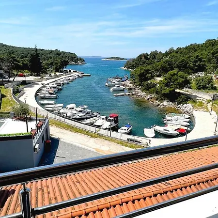 Apartment Plavi Val