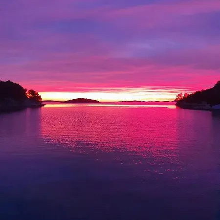 Plavi Val * Tribunj (Sibenik-Knin)