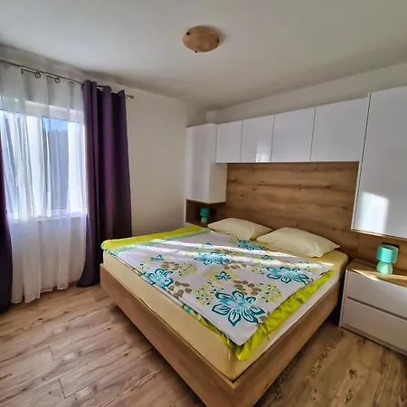 Plavi Val * Tribunj (Sibenik-Knin)
