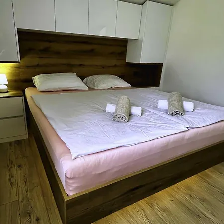 Apartment Plavi Val