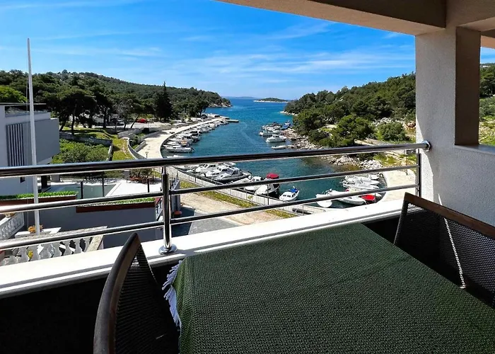 Plavi Val Daire Tribalj