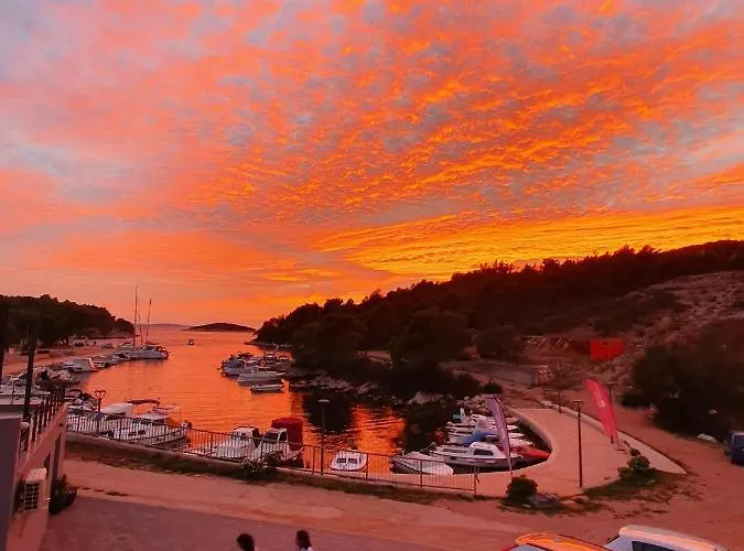 Plavi Val Daire Tribalj