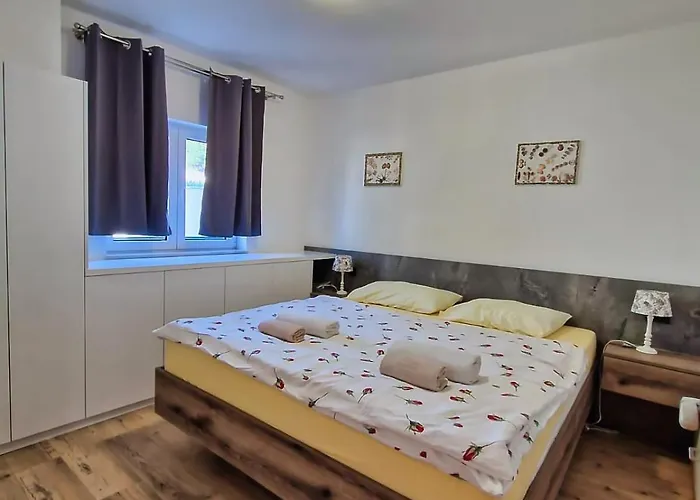 Plavi Val * Tribunj (Sibenik-Knin)